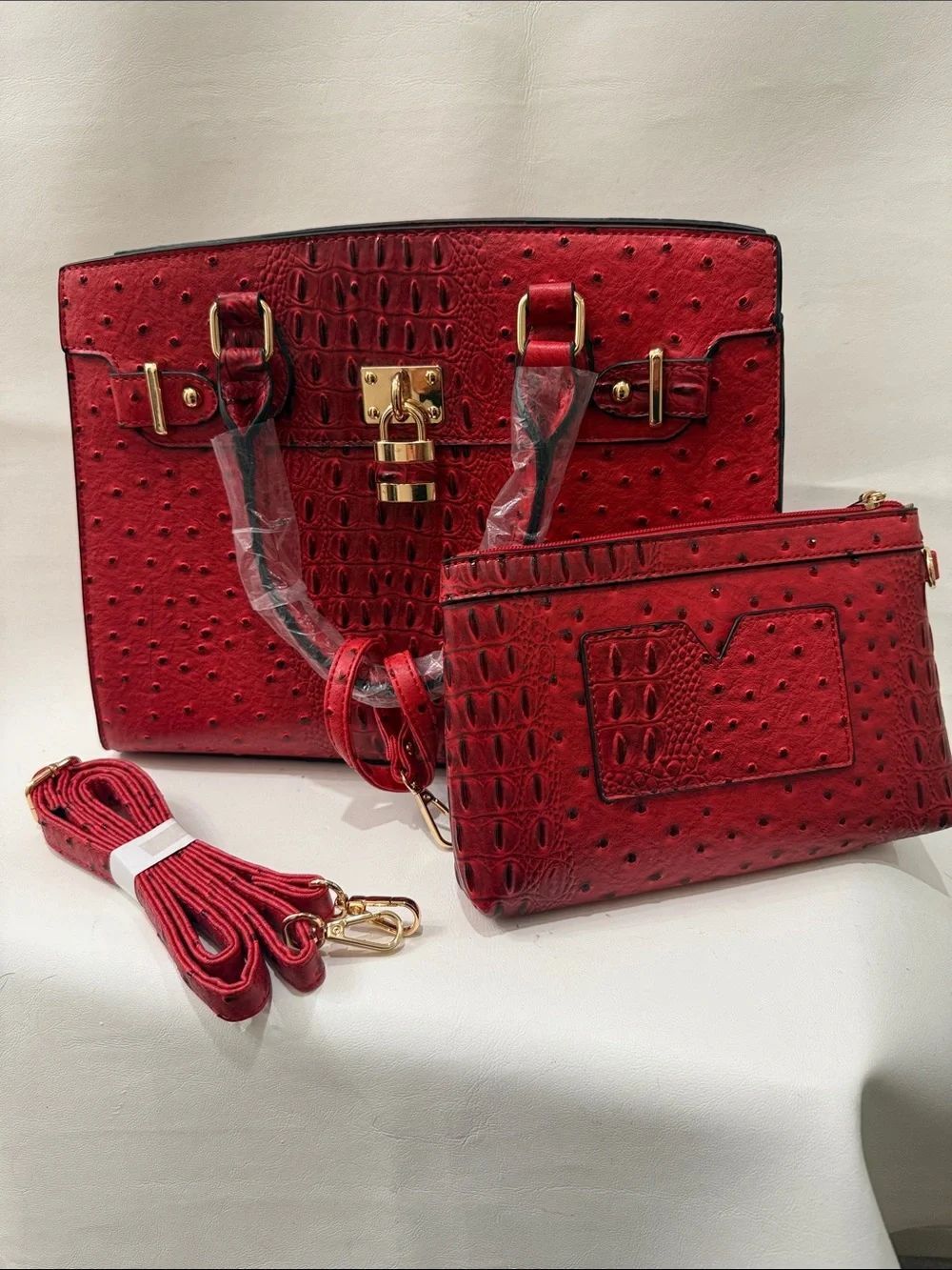 DaseinโRed Structured Ostrich Croc Faux Leather Embossed Purse Satchel & Pouch